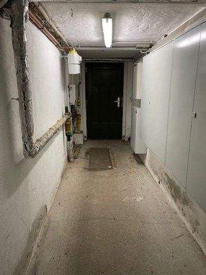 Keller - Nebeneingang