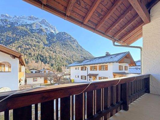 Süd/Ost Balkon mit traumhaftem Karwendelblick 