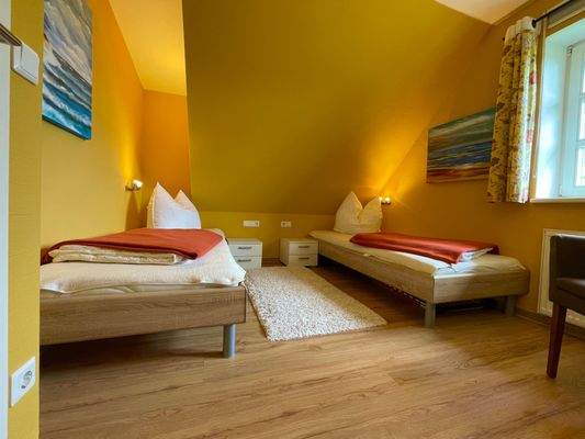 2. Schlafzimmer im OG