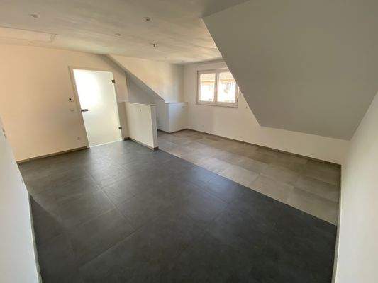 DG vermietete Wohnung - Wohn-/Essbereich mit offener Küche