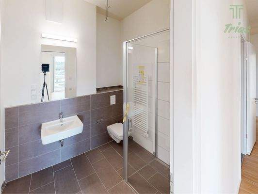 Badezimmer mit Dusche