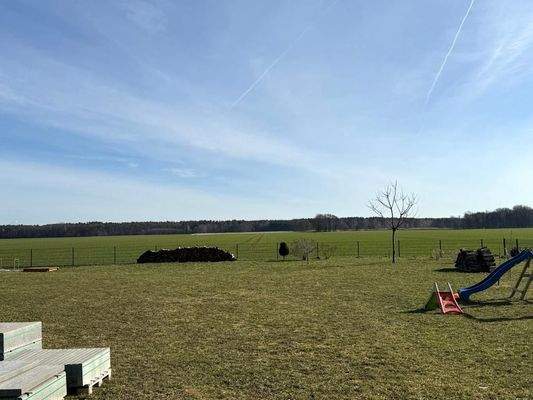 Umfeld/Straßenseite