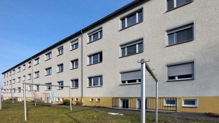 Ansicht mit Wäscheplatz