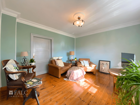 Wohnzimmer ll EG