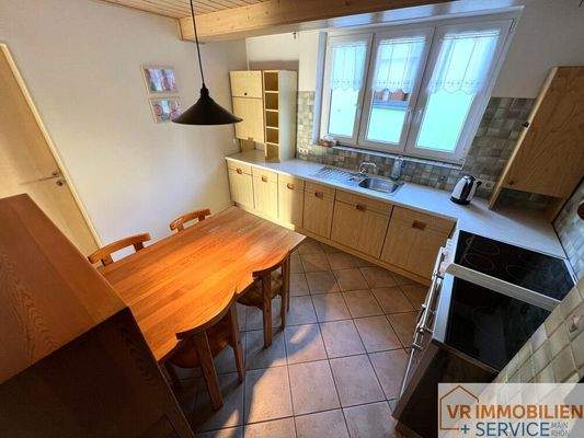 Küche mit Essbereich