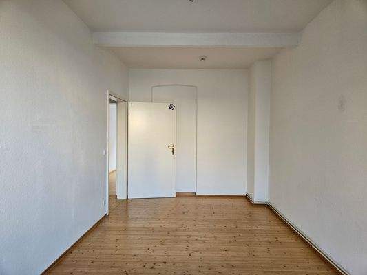 Zimmer 3, Blick Flur.jpg