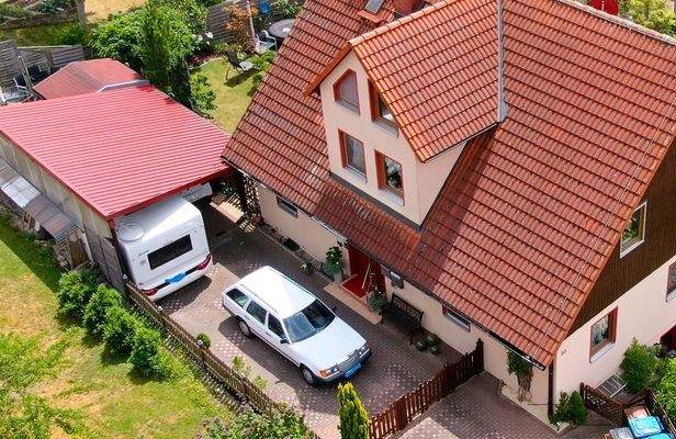 Einfahrt des Hause / Carport