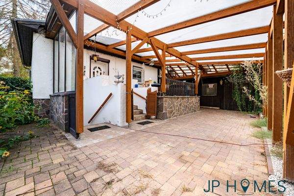 überdachte Terrasse / Carport