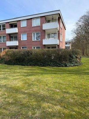 Westansicht Terrasse mit Gartenansicht