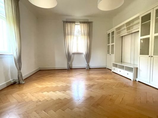Zimmer 2 EG