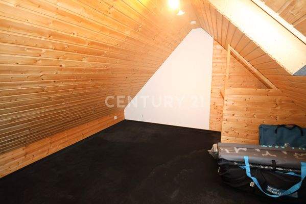 Ausgebauter Dachboden Zugang Zimmer 2