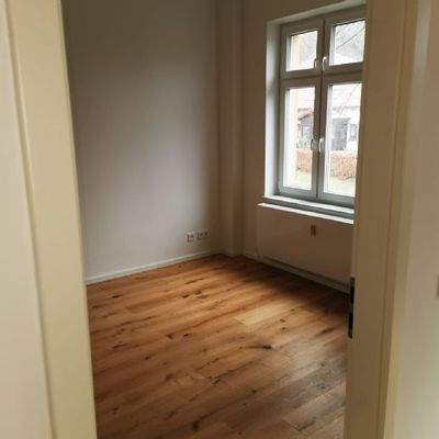 Zimmer 2 - 3 Raum Whg