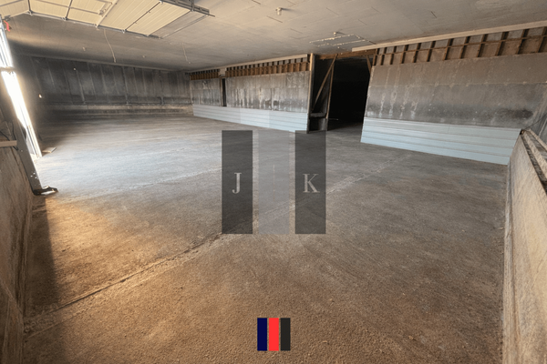 Halle erster Teil Innenansicht 2