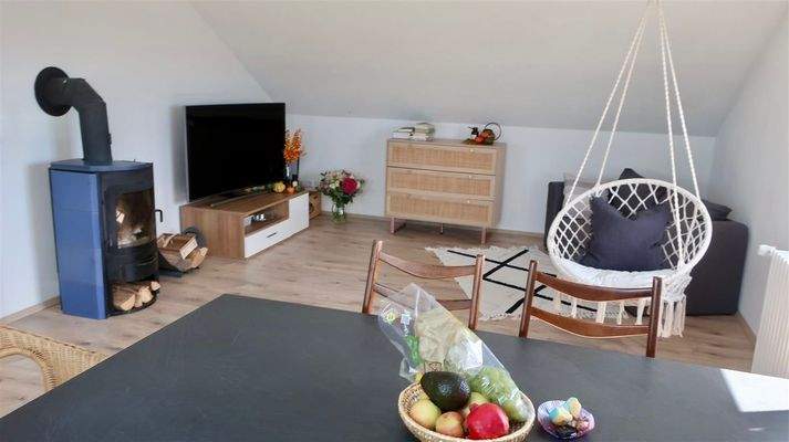 Wohnzimmer mit Schwedenofen DG