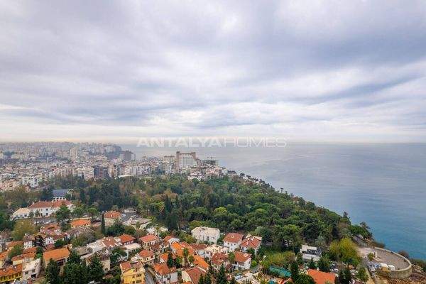 Boutique Hotel with 21 Rooms and Cafe in Old Town in Antalya