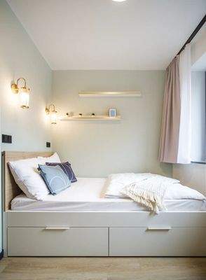 ecfb6a84-6987-48bf-b306-47e7fff33af6