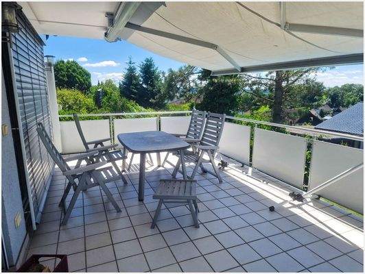 Balkon mit Markise