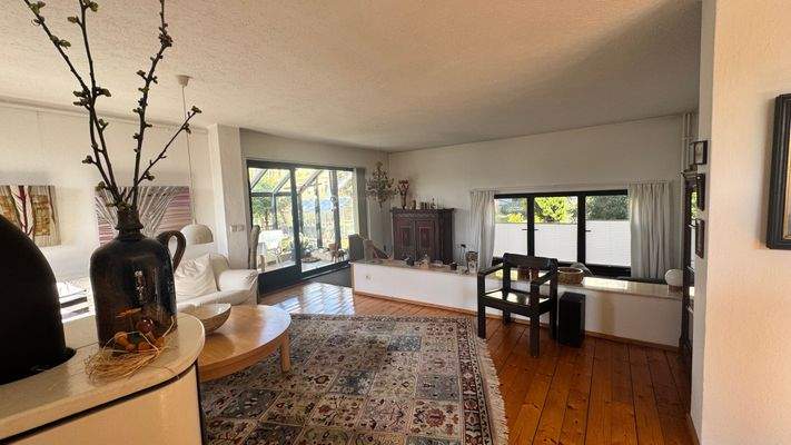 Wohnbereich Blick zum Wintergarten.jpeg