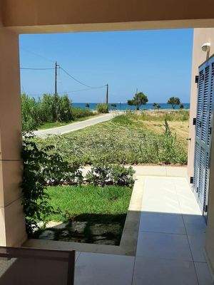 Kreta, Maleme: Erdgeschosswohnung zu verkaufen, nur wenige Schritte vom Strand entfernt