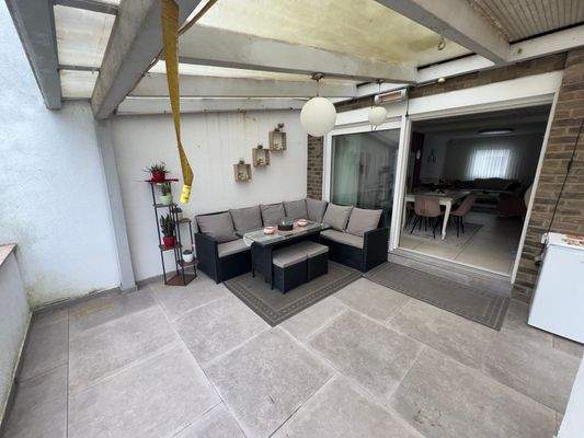 überdachte Terrasse