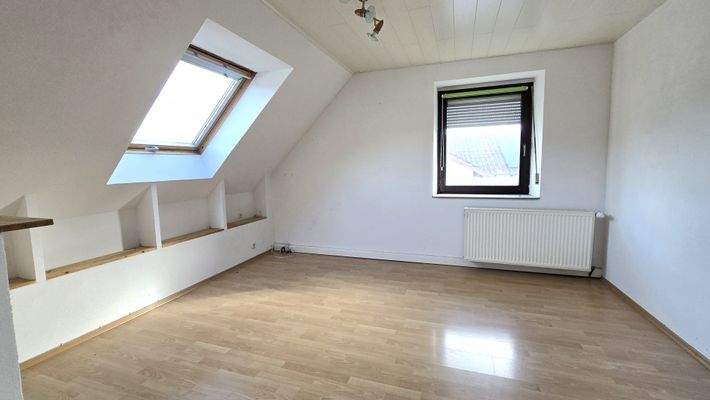 OG: Wohnzimmer/Schlafzimmer