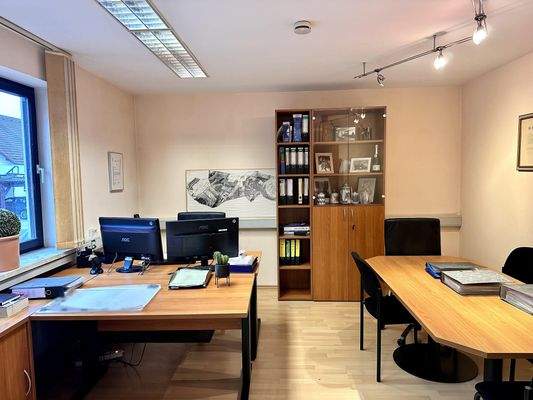 Büro im Erdgeschoss