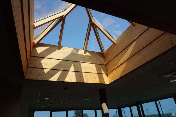 Bürogebäude, 2. OG, Chefbüro, Dachfenster