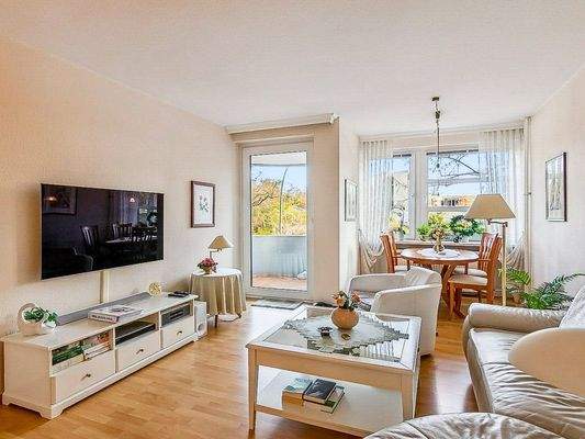 Wohnzimmer zum Balkon