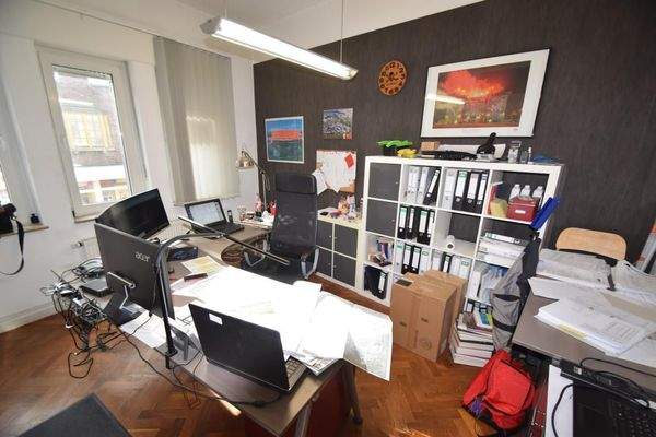Büro 1