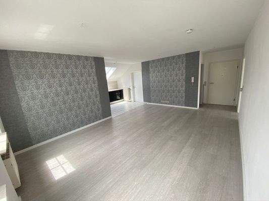 Wohn- und Esszimmer DG rechts