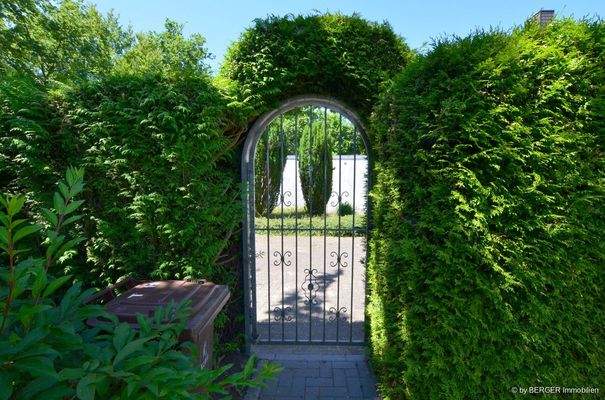 Gartentor Richtung Garagenhof