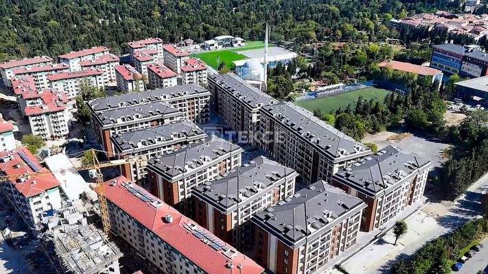 Apartments in Complex Close to Transportation in İstanbul Zeytinburnu