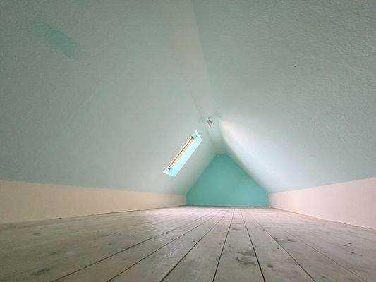 Dachgeschoss - Dachboden