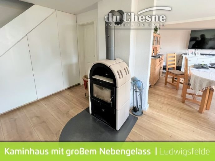 *RESERVIERT*Kaminhaus Nähe Gymnasium, zwei Häuser