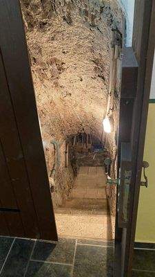 Eingang historischer Gewölbekeller