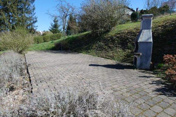 Freisitz mit Gartengrill