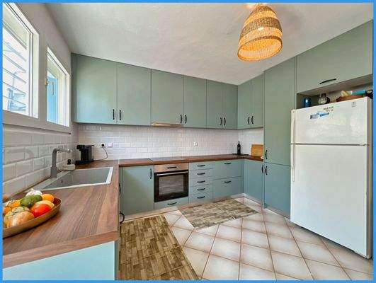 5bbbdd21372f49db938b40572aaafa5b-original