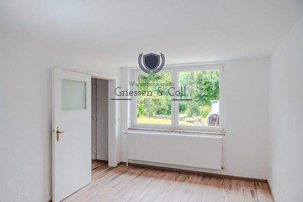 Schlafzimmer Gartenseite 1