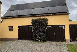 Garagen mit PV-Anlage