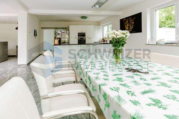 Essbereich mit Küche