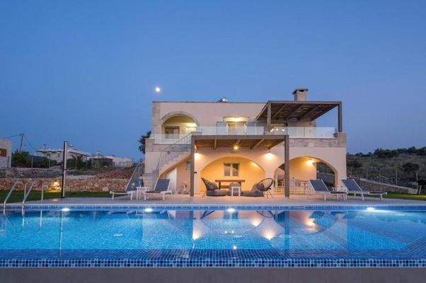 Kreta: Steinvilla mit Meerblick und Infinity-Pool in Drapanos zu verkaufen