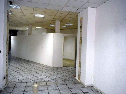 Zugang hintere Räume