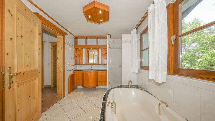 KITZIMMO-Gepflegtes Einfamilienhaus mit Kaiserblick kaufen - Immobilien Kitzbühel.