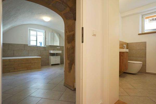 Bad und separates WC