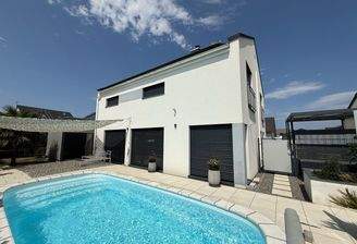 Terrasse und Pool