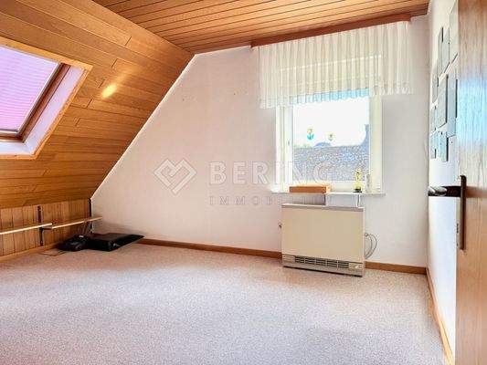 Zimmer 2, Dachgeschoss