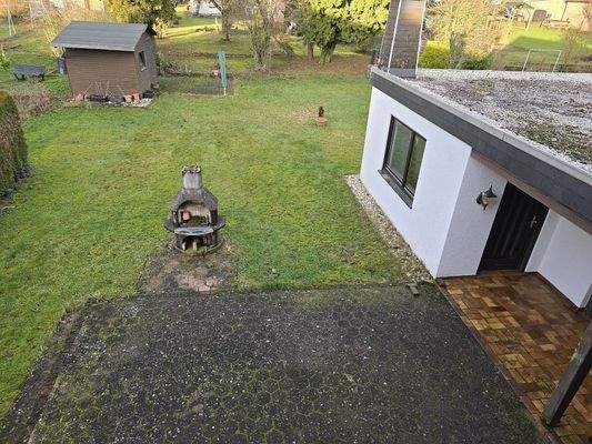 Terrasse und Garten 1