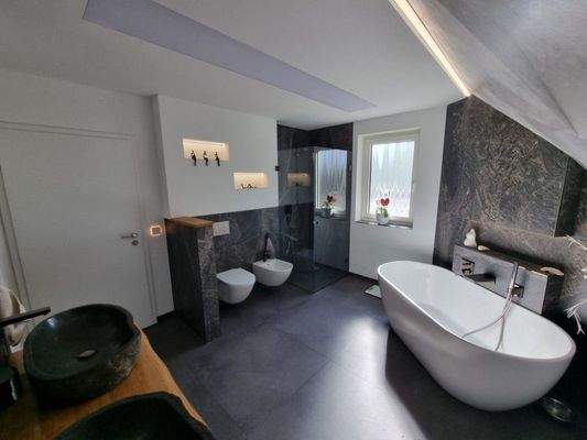 modernisiertes Bad DG