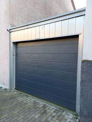 Garage (mit elektr. Höhrmann TOR)