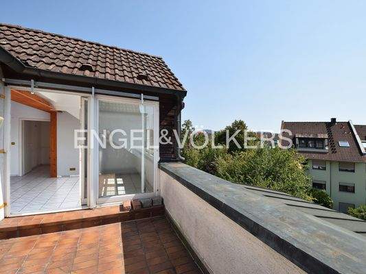 Der Essbereich mit Balkon